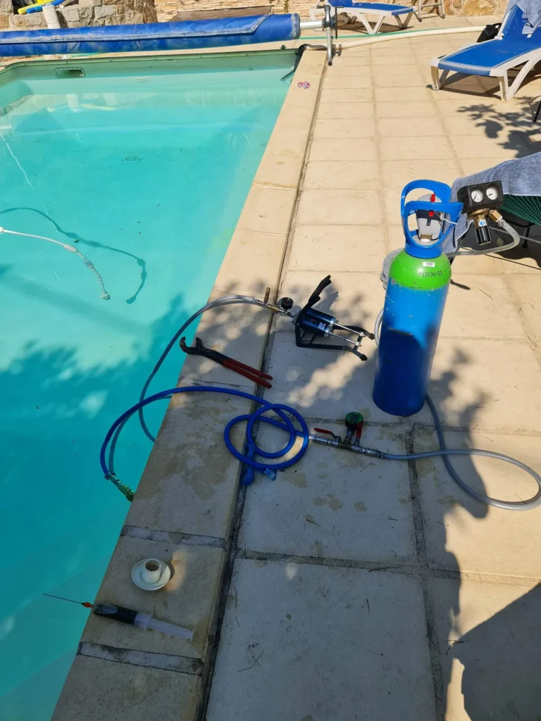 Gaz traceur sur une margelle, méthode de recherche de fuite à Antibes